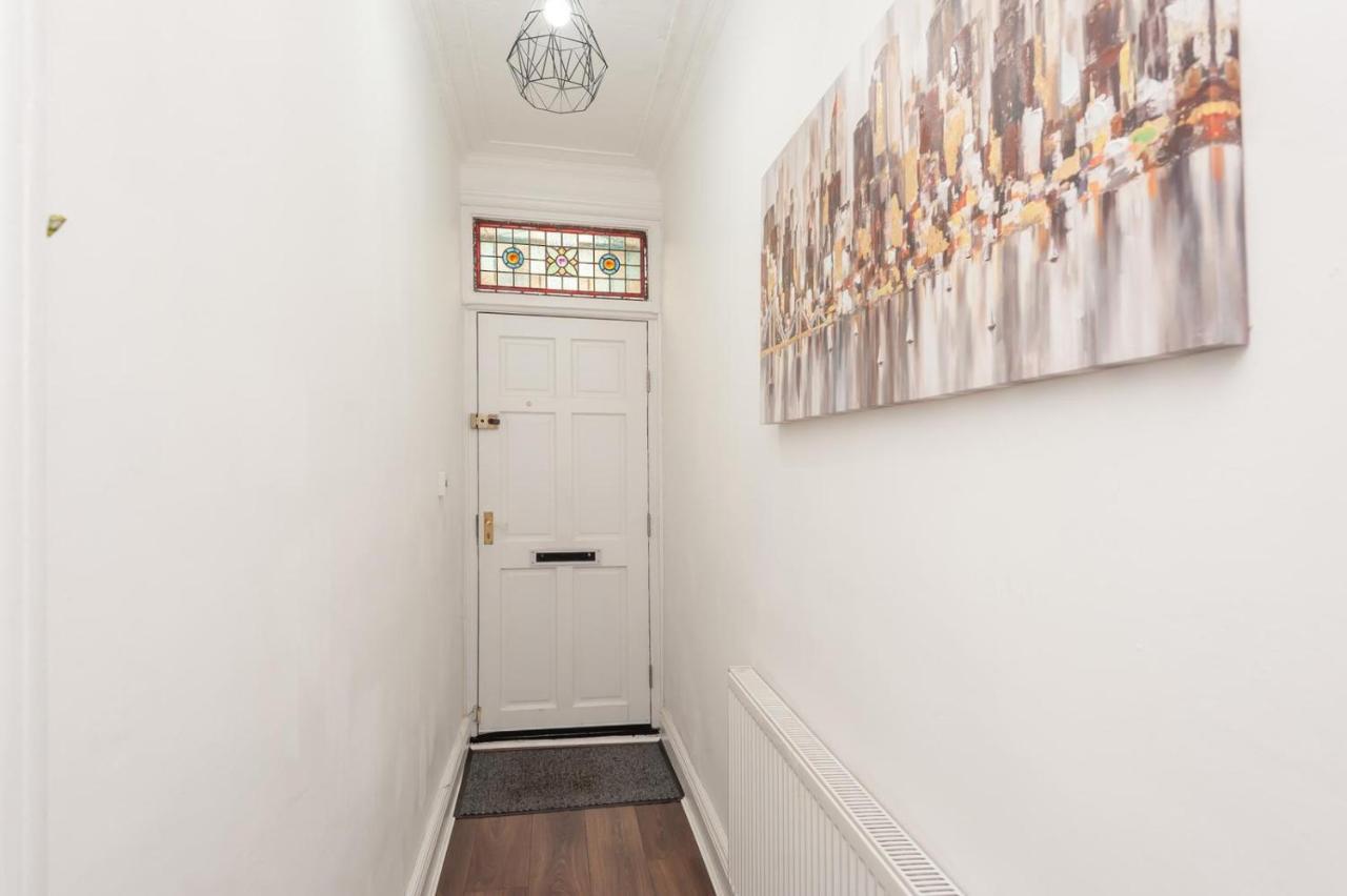 Villa Leeds 4-Bed House - Sleeps 9 Free Parking & Wifi Exterior foto